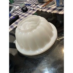 Tupperware Jello Mold 4 Shape Lids